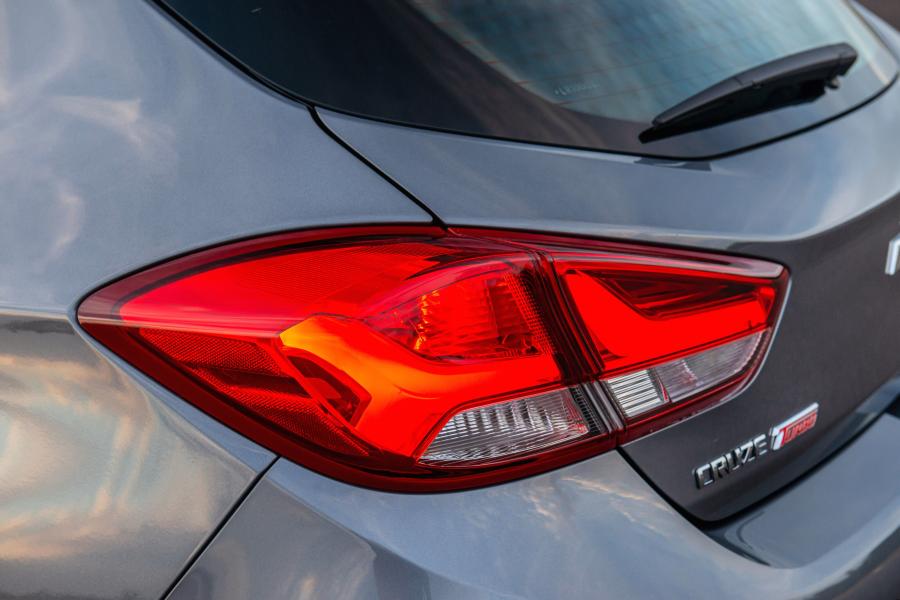 Детали экстерьера Chevrolet Cruze Sport6 Premier 2019 года  (LA) (фото 3 из 25)